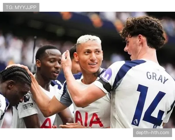 理查利森关键破门助力球队晋级欧冠下一轮 理查利森关键破门助力球队晋级欧冠下一轮